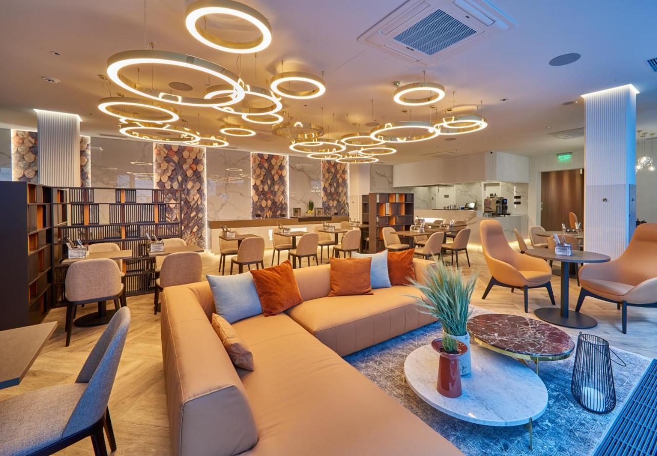 Radisson Hotel City Centre โอเดสซา ภายนอก รูปภาพ
