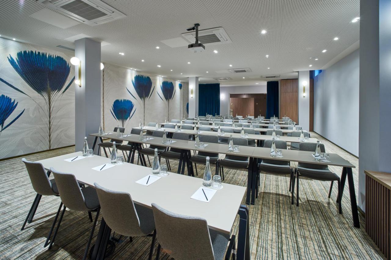 Radisson Hotel City Centre โอเดสซา ภายนอก รูปภาพ