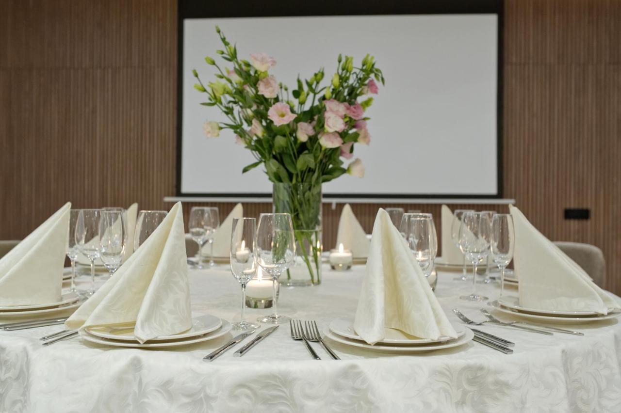 Radisson Hotel City Centre โอเดสซา ภายนอก รูปภาพ